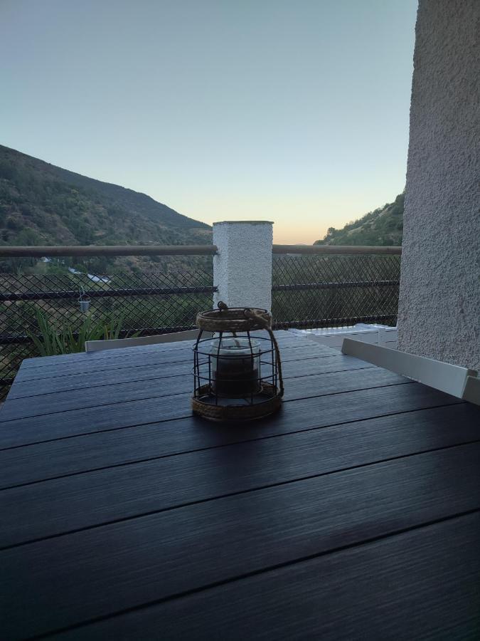 La Launa Apartamento Rural Trevélez Exterior foto